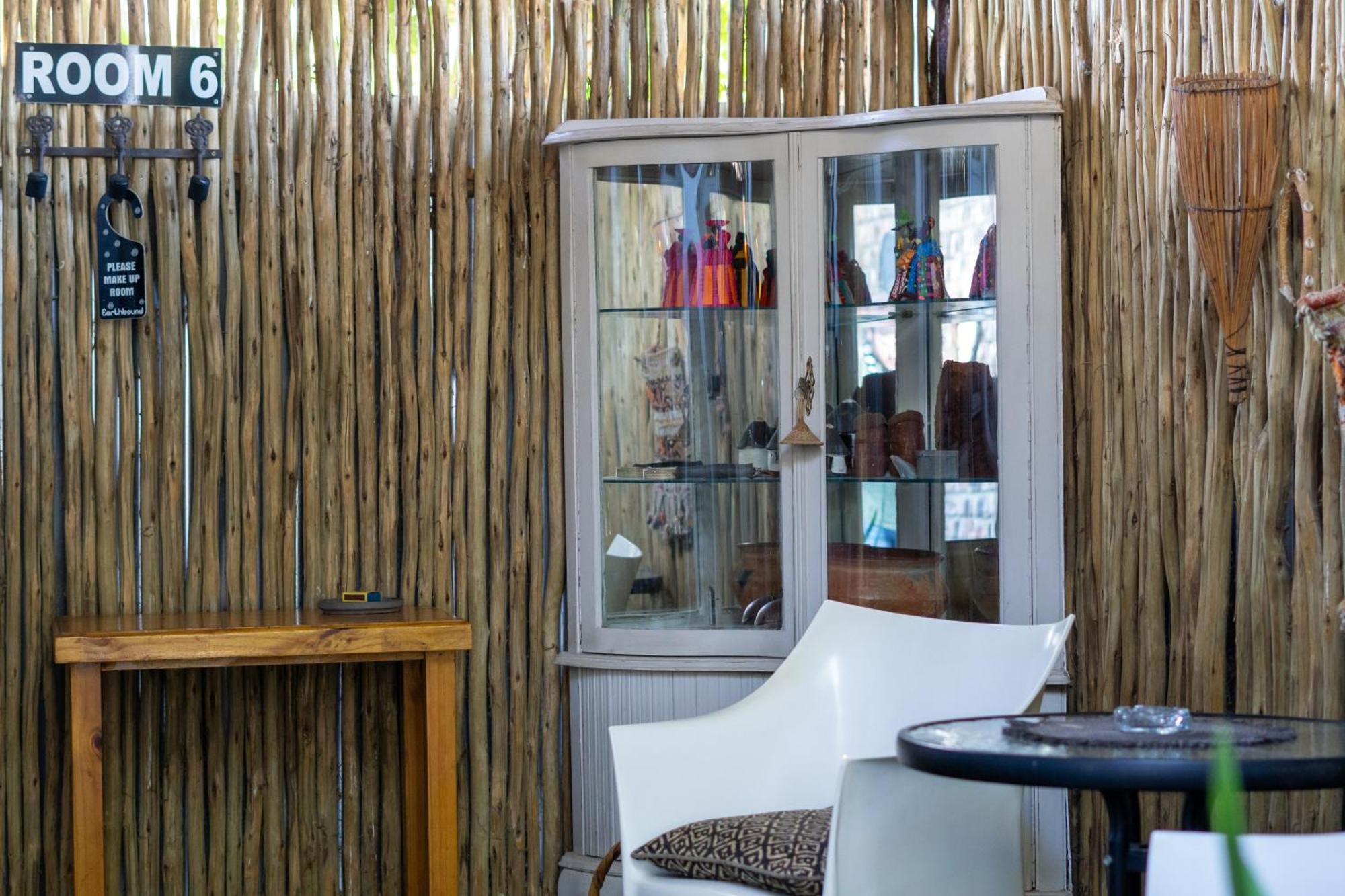 Earthbound Guest House Oudtshoorn Buitenkant foto