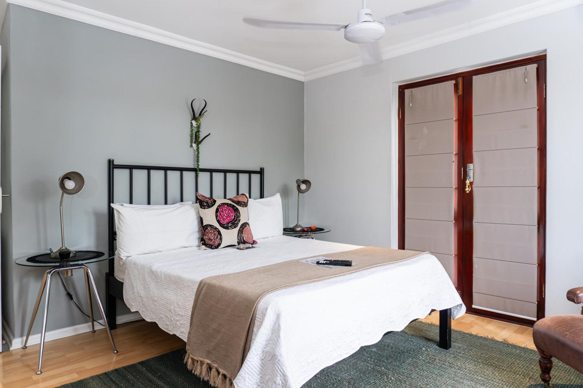 Earthbound Guest House Oudtshoorn Buitenkant foto