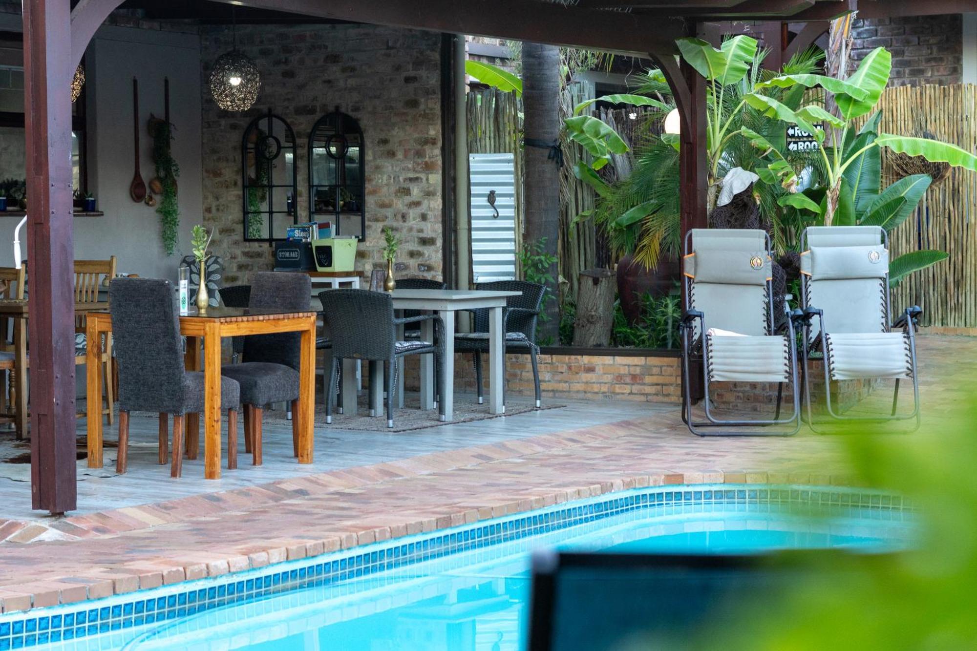 Earthbound Guest House Oudtshoorn Buitenkant foto