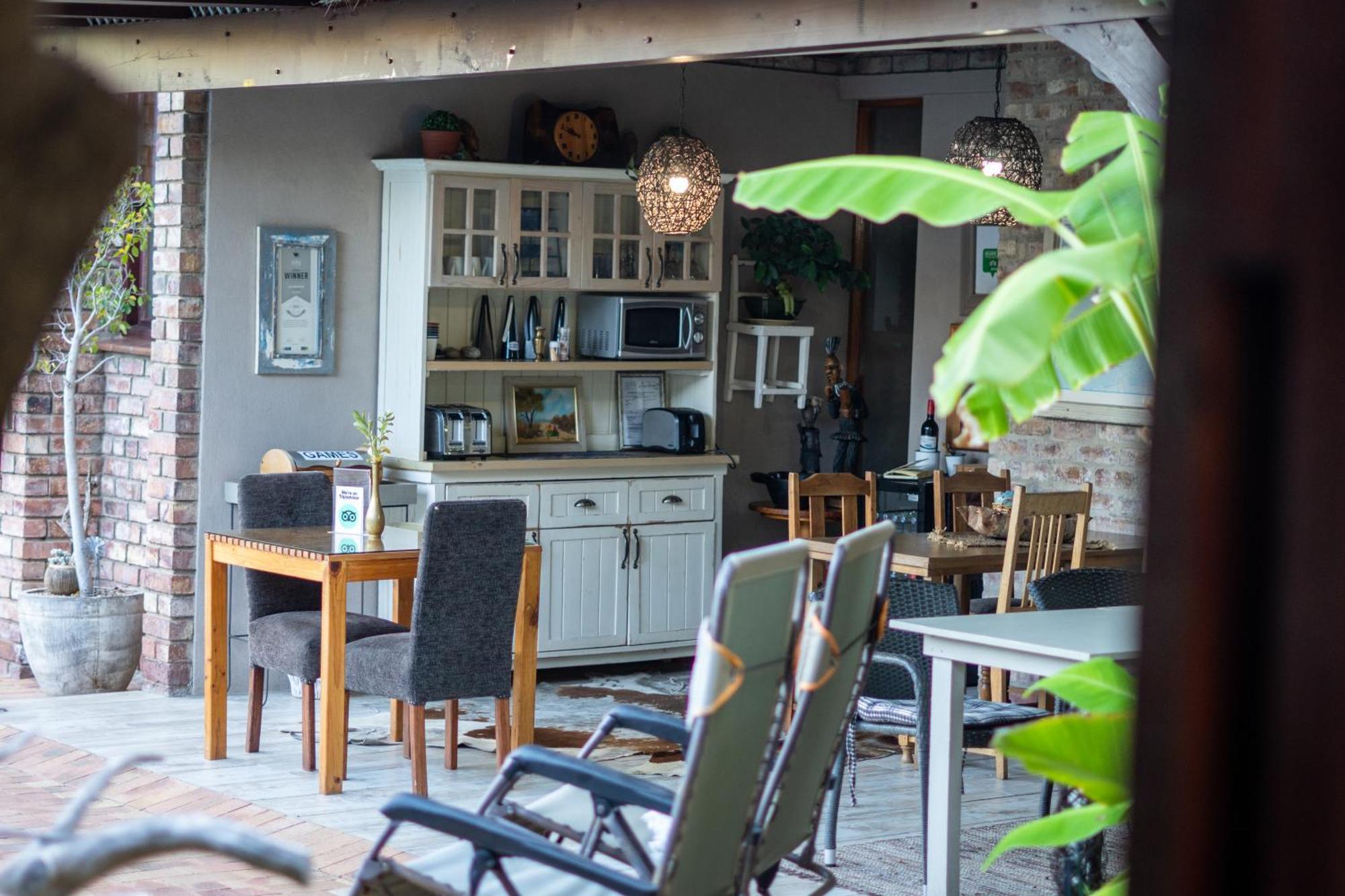 Earthbound Guest House Oudtshoorn Buitenkant foto